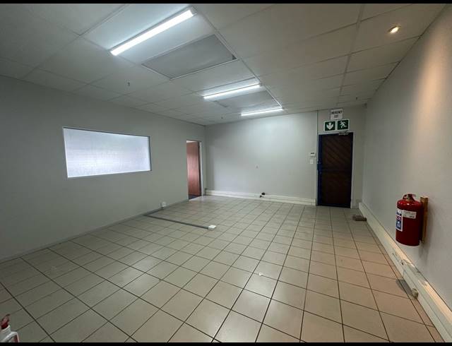 14,150M² WAREHOUSE TO LET IN TUNNEY